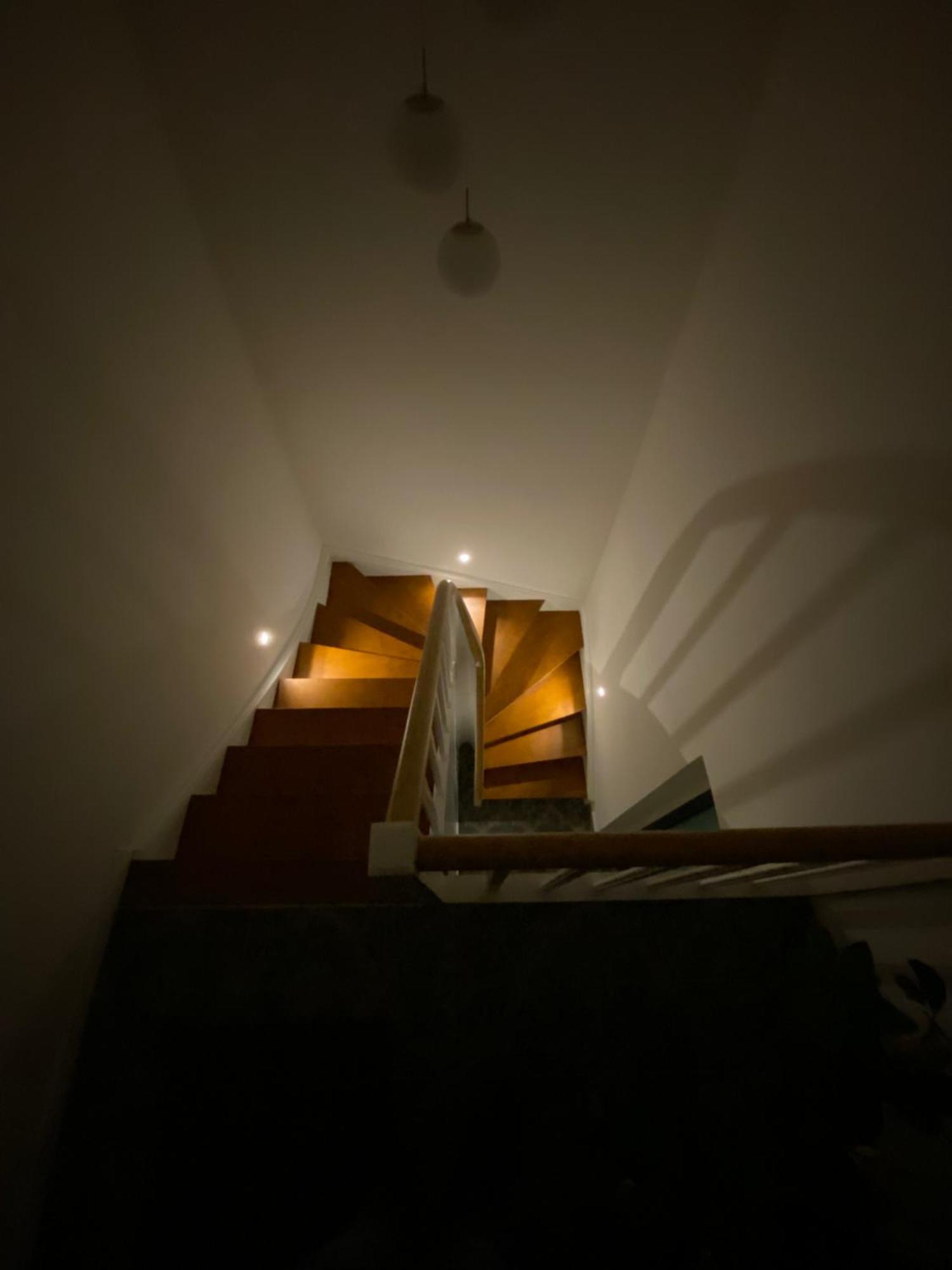 Stilvolle Ferienwohnung Im Zentrum Von Unna Bagian luar foto
